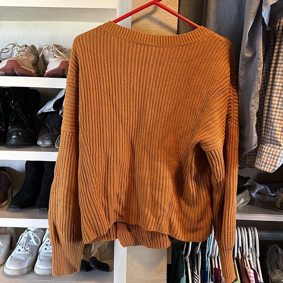 Cabi sweater - Picture 3 of 3